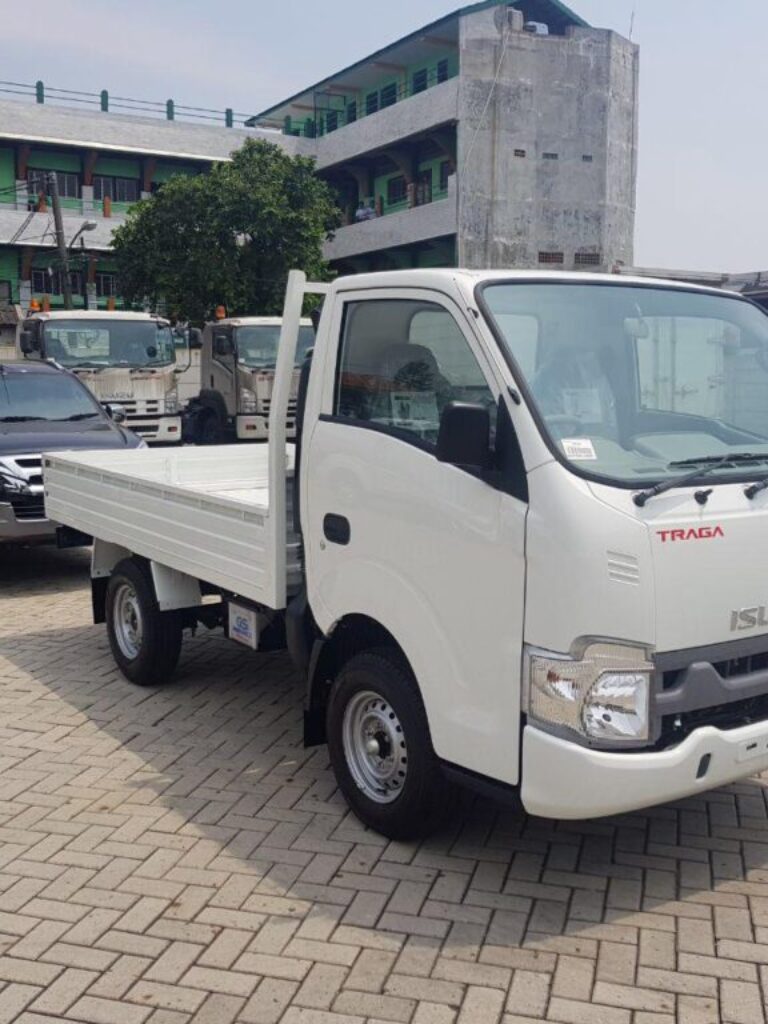 Foto Baru Astra Isuzu Daanmogot 5