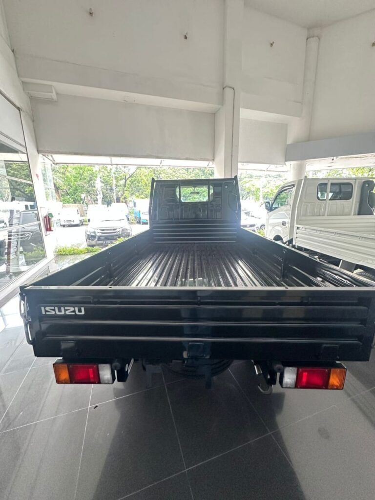 Foto Baru Astra Isuzu Daanmogot 6